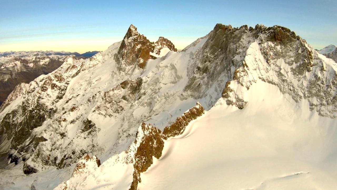 L'Ecrin Alpin - Somptueux 4 Pieces Neuf Coeur Station Daire Les Deux Alpes Dış mekan fotoğraf